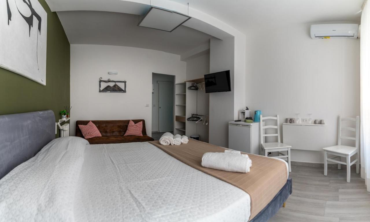 Neapolitan Guest House Vittoria Colonna Nápoles Exterior foto